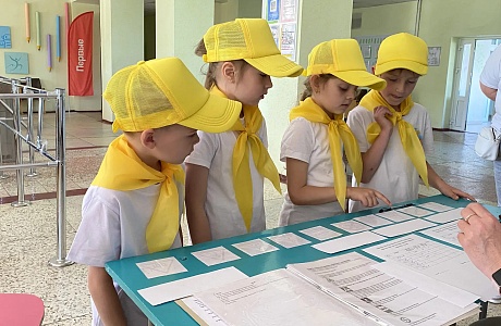 Юные инспекторы движения Каменского района продемонстрировали мастерство и знания ПДД